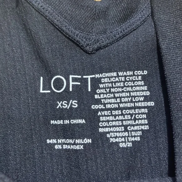 NWT Loft Black Crop top XS/S - Picture 3 of 3